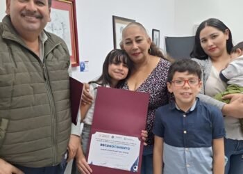 Enid Pinelli del Moral fue la ganadora del primer lugar del Concurso Infantil de Carteles sobre el Cuidado del Agua de CIAD Hermosillo