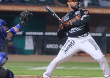 ¡Naranjeros ya son líderes!