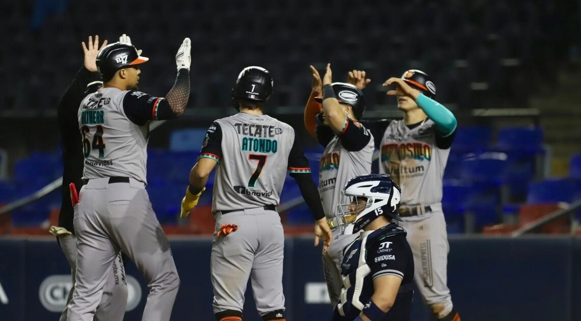 Naranjeros y Sultanes dividen triunfos en la doble cartelera en Monterrey