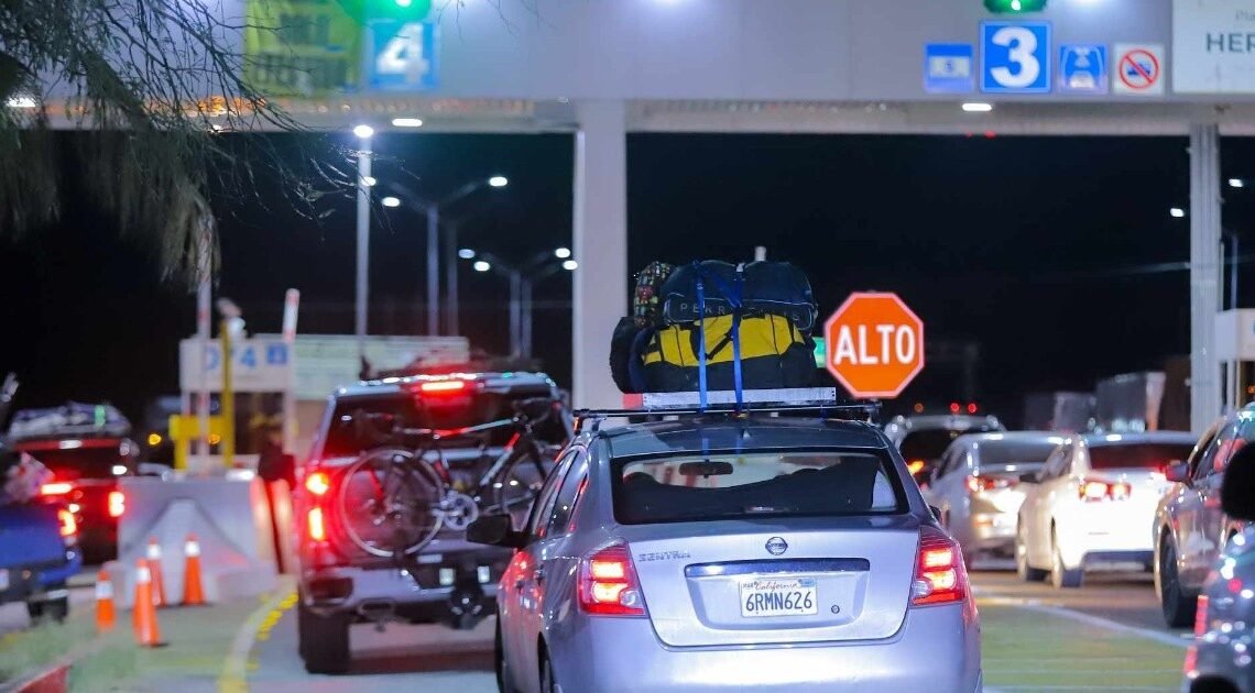 Reportan poca afluencia de vehículos en casetas de cobro