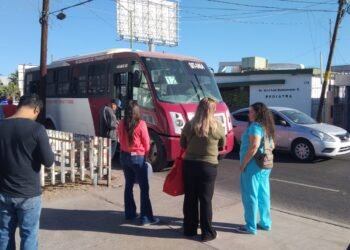 Accidente en el Boulevard Rodríguez y Boulevard Morelos Causa Retrasos en Ruta 12