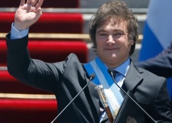 AMLO se lanza contra política privatizadora del presidente Javier Milei en Argentina