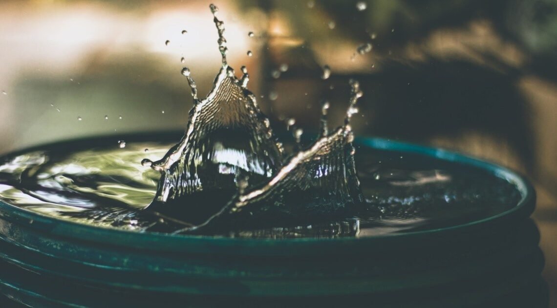 Bebé de 1 año muere ahogado tras caer en cubeta de agua en Durango