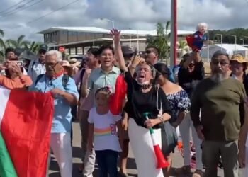 Tren Maya: Llevan porras y se vive ambiente festivo en la inauguración