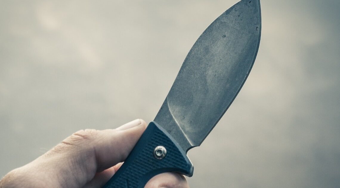 Invasión Guayacán: Un hombre agredió a su vecino con un cuchillo