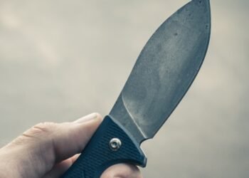 Invasión Guayacán: Un hombre agredió a su vecino con un cuchillo