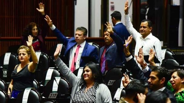 Recibirán los diputados un millón 566 mil 641 pesos de aguinaldo Recibirán los diputados un millón 566 mil 641 pesos de aguinaldo