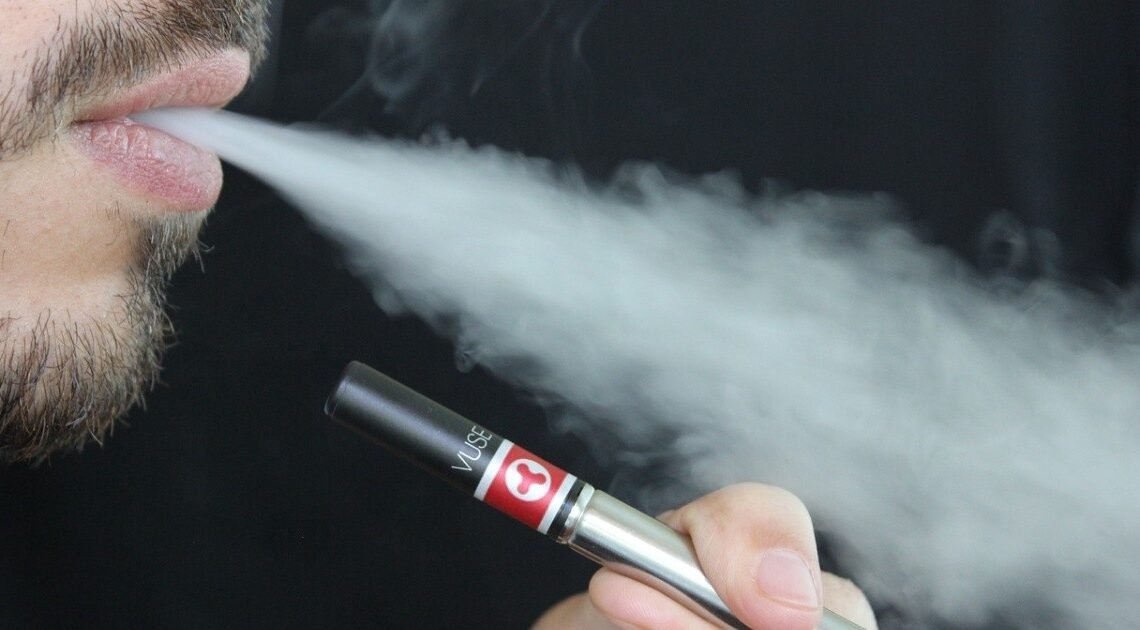 AMLO anuncia que enviará iniciativa para prohibir venta de vapeadores en México: “Les acaba el sistema respiratorio a los jóvenes”, afirma AMLO anuncia que enviará iniciativa para prohibir venta de vapeadores en México: “Les acaba el sistema respiratorio a los jóvenes”, afirma