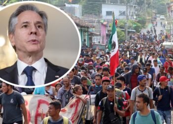 Caravana de 6 mil migrantes presiona al Gobierno de México en medio de la visita de Antony Blinken