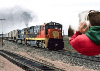 Repartidor muere embestido por tren mientras usaba audífonos a alto volumen