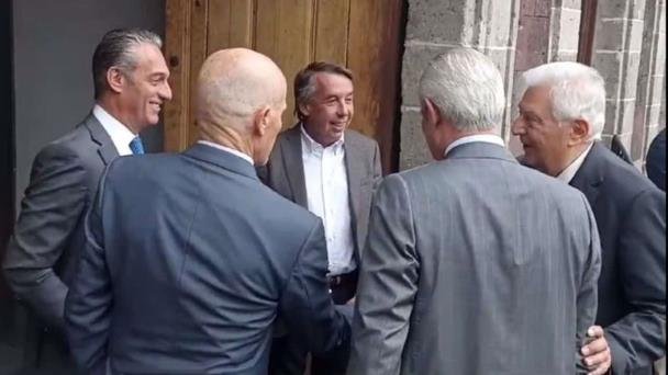 Empresarios le piden a AMLO que analice la reducción de la jornada laboral Empresarios le piden a AMLO que analice la reducción de la jornada laboral