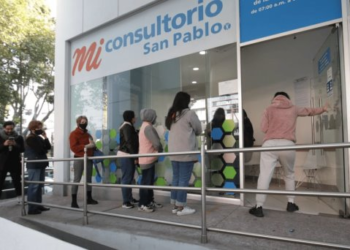 Agotan vacuna contra el Covid-19 en su primer día de venta