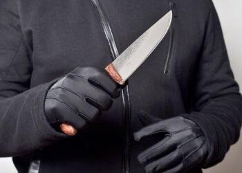 Conflicto familiar: Hombre herido con machete por la pareja de su madre en Hermosillo