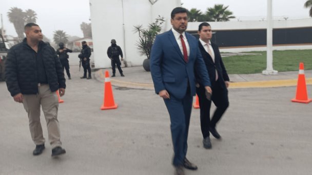 No es atendido Luis Enrique Orozco en primer acto como Gobernador interino No es atendido Luis Enrique Orozco en primer acto como Gobernador interino
