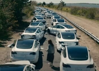 ¿Se puede hackear un auto Tesla (de Elon Musk) como en la película “Leave the World Behind” de Netflix?
