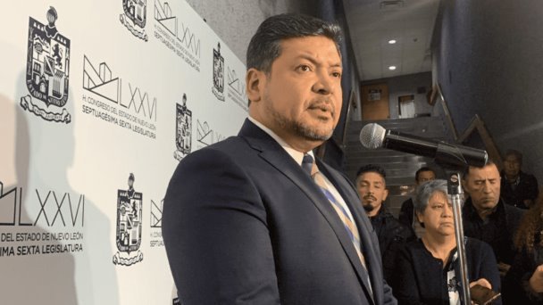 Luis Orozco analiza si acudirá a Palacio para asumir como gobernador Luis Orozco analiza si acudirá a Palacio para asumir como gobernador