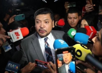 NL: Luis Orozco llega al Palacio para tomar protesta como gobernador