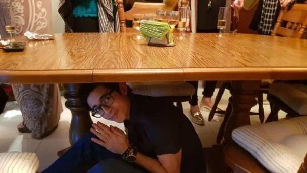 ¿Qué significa meterse debajo de la mesa en Año Nuevo? ¿Qué significa meterse debajo de la mesa en Año Nuevo?