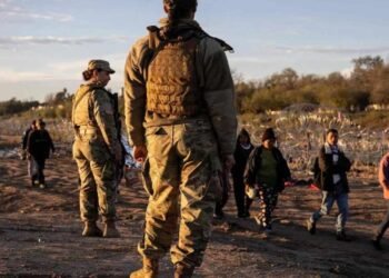 EU detuvo a 242 mil migrantes en la frontera con México en noviembre: CBP
