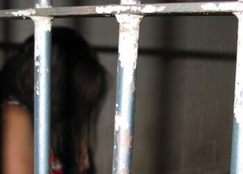 Mujer arrestada con 16 paquetes de “crystal” en Hermosillo