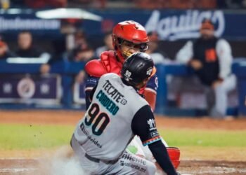 Naranjeros con la ofensiva apagada ante Águilas al iniciar la última serie del rol regular
