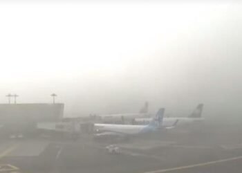 Aeropuerto de GDL cierra por niebla; afecta a 74 vuelos