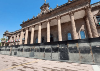 Juez prohíbe usar fuerza pública para evitar protesta de Gobernador en NL