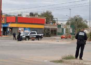 Revisión de vehículos y motociclistas en Hermosillo para detectar posibles vehículos robados