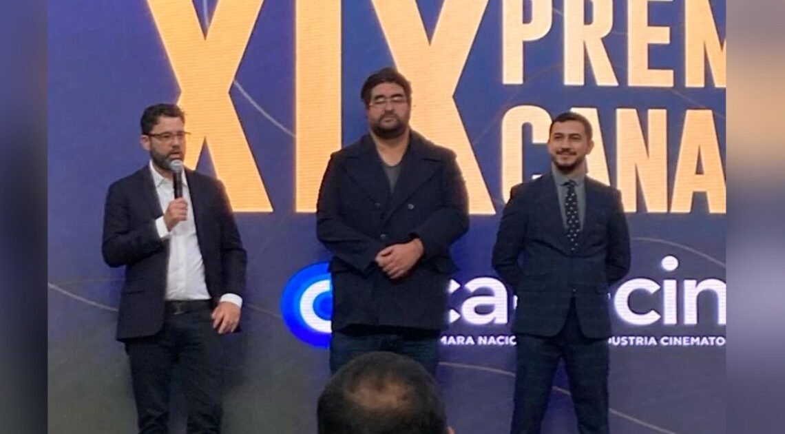 Alejandro Sugich toma protesta como delegado de la Cámara Nacional de la Industria Cinematográfica en el Estado