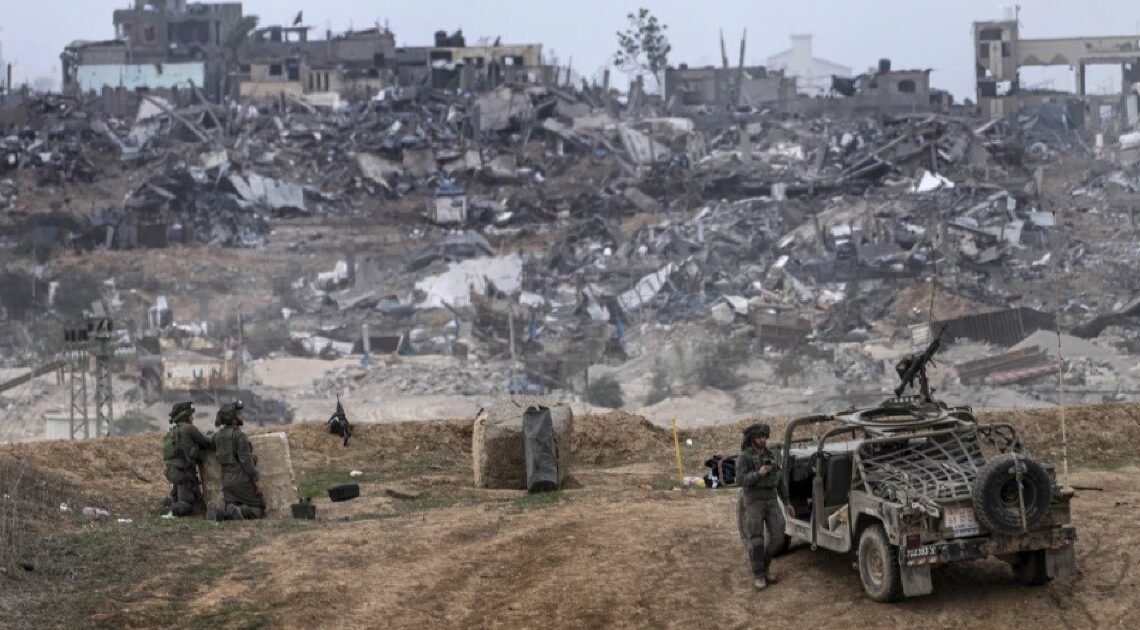 Mueren más de 90 palestinos en ataques aéreos de Israel contra dos viviendas en Gaza Mueren más de 90 palestinos en ataques aéreos de Israel contra dos viviendas en Gaza