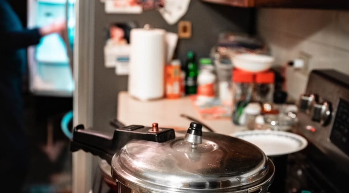Mujer de 52 años resulta gravemente herida al explotar olla express mientras cocinaba en establecimiento de comida en Hidalgo Mujer de 52 años resulta gravemente herida al explotar olla express mientras cocinaba en establecimiento de comida en Hidalgo