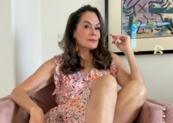 Una “amante profesional” de 54 años revela los lujosos regalos que recibe de sus clientes ricos y casados por Navidad