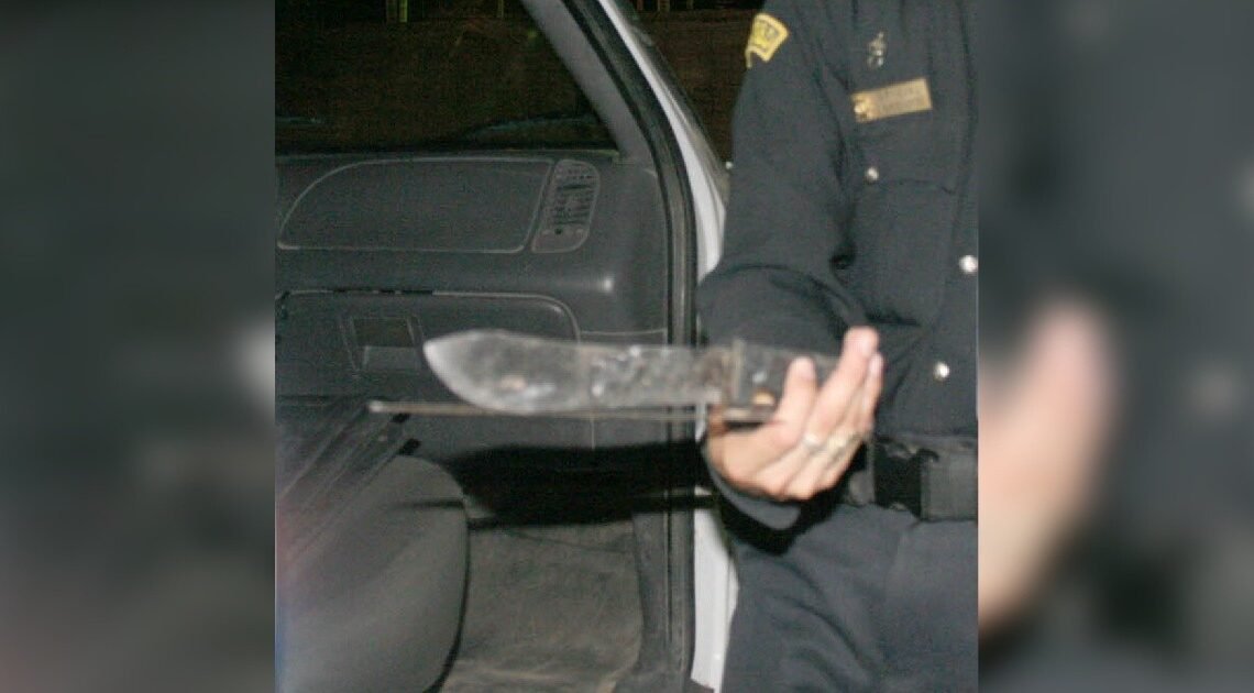 Adelaido “N” es detenido mientras portaba arma prohibida en calles de Bahía de Kino