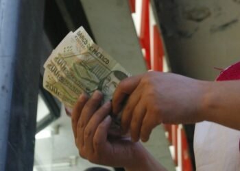Salario Mínimo en México tendrá aumento histórico de 20 % en 2024: ¿Cuántos pesos sube?