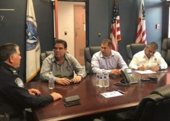 Alcaldes se reúnen para solicitar reapertura en cruce de Lukeville, Arizona
