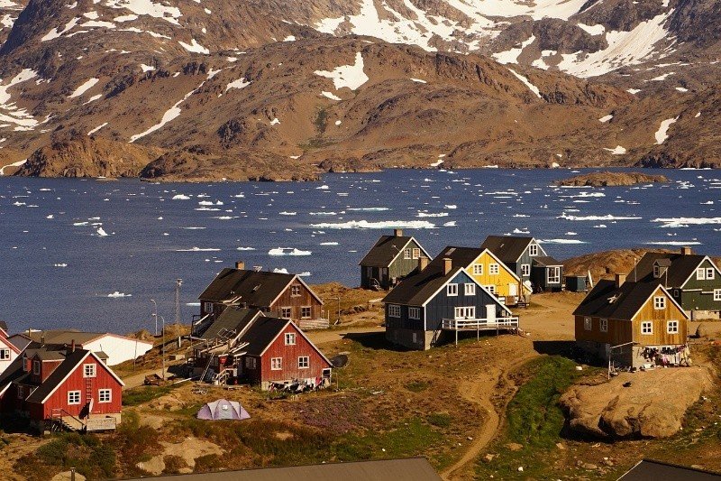 Casas coloridas en Groenlandia. Casas coloridas en Groenlandia.