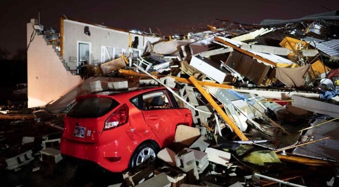 Tornado en Tennessee deja al menos seis muertos y grandes destrozos