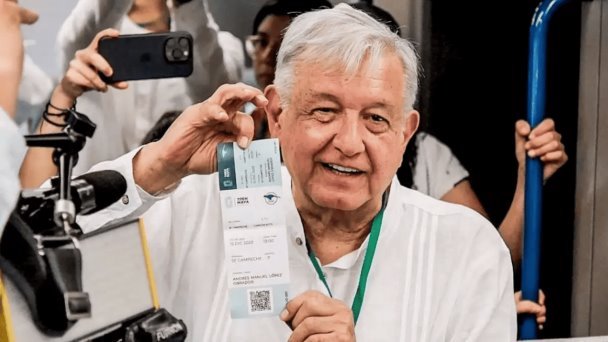 Supuesto boleto que usó AMLO en el Tren Maya se vende en mil 800 pesos Supuesto boleto que usó AMLO en el Tren Maya se vende en mil 800 pesos