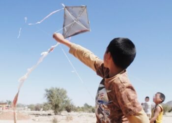 Jugar al papalote, actividad en peligro de extinción