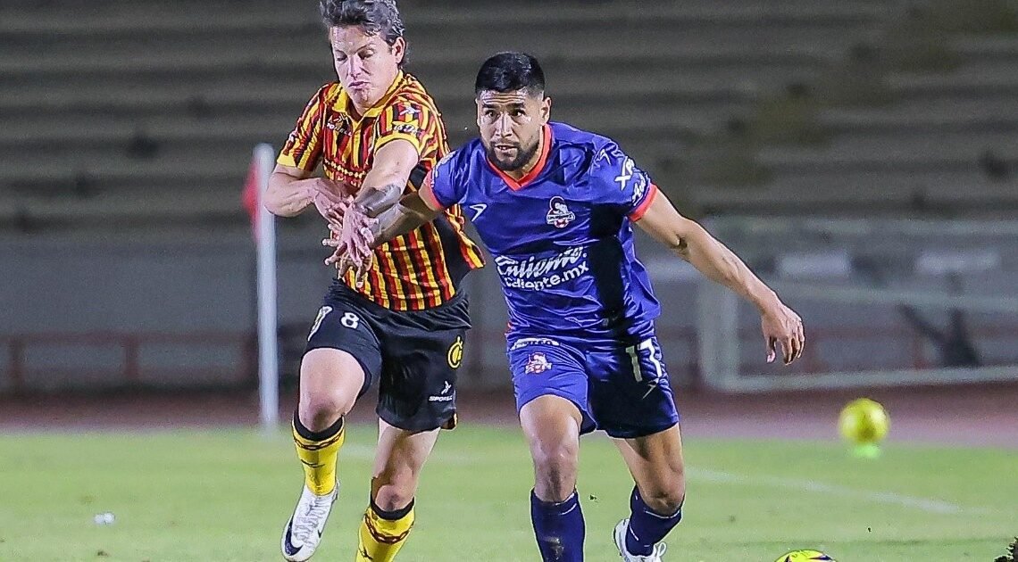 Igualan Cimarrones con Leones Negros en inicio de la Liga Expansión MX