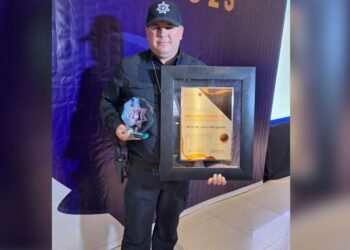 Reconocen a Ricardo Lares Burgueño como Policía Municipal del Año 2023 por su valentía y dedicación