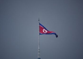 Tensión en la península coreana aumenta con amenazas y disparos de artillería de Corea del Norte