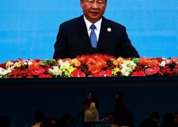 Xi afirma que China consolidará y potenciará la recuperación económica en 2024