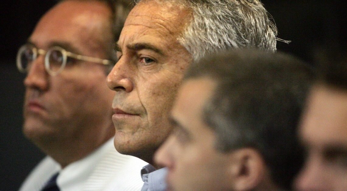 Revelarán documentos relacionados con el delincuente sexual Jeffrey Epstein, prevén señalen a Bill Clinton y el príncipe Andrew Revelarán documentos relacionados con el delincuente sexual Jeffrey Epstein, prevén señalen a Bill Clinton y el príncipe Andrew