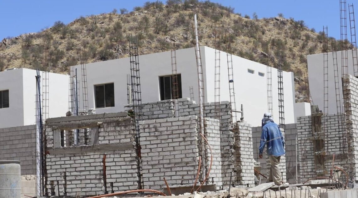 Prevén aumento del 15% en el costo de viviendas por alza en materiales