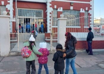 SEC Sonora anuncia cambios de horario en educación básica debido a temperaturas heladas