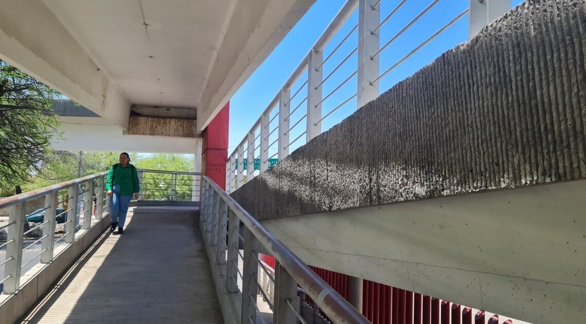 “Jalan las orejas” a peatonesen el puente HGE-Unison