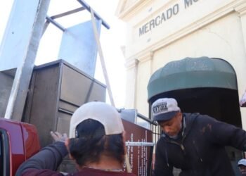 Locatarios del Mercado Municipal inician la mudanza; abrirán el sábado