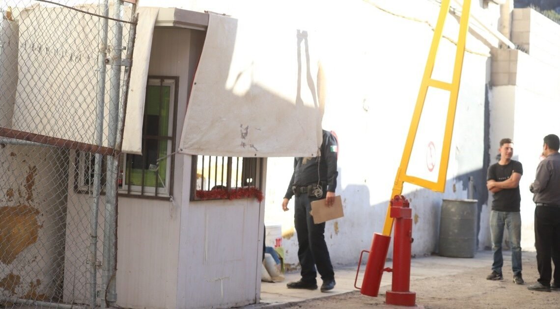 Retira dinero del banco y minutos después la asaltan