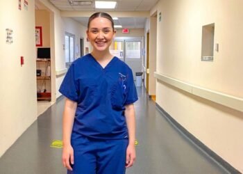 Descubrió su verdadera vocación: Quería ser doctora, pero se enamoró de la enfermería